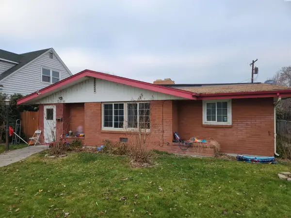 807 W Park St, Pasco, WA 99301