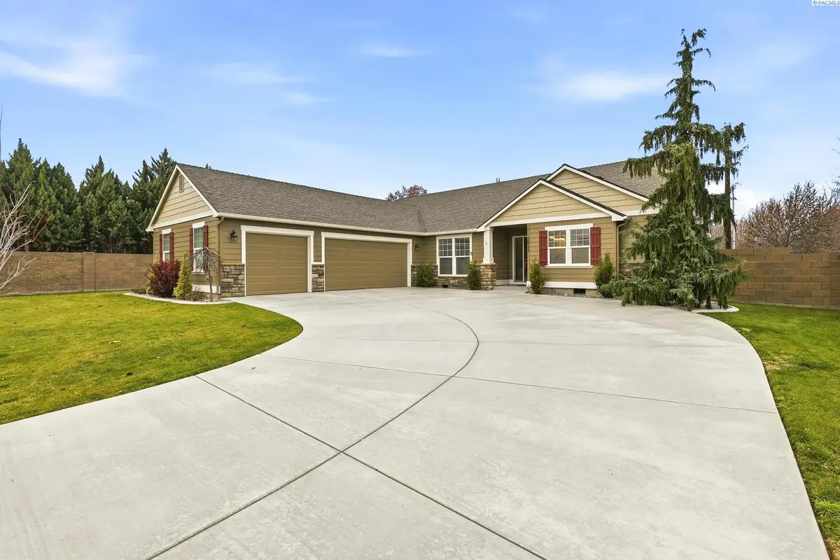 1614 S Jefferson Place, Kennewick, WA 99338 - Image #1