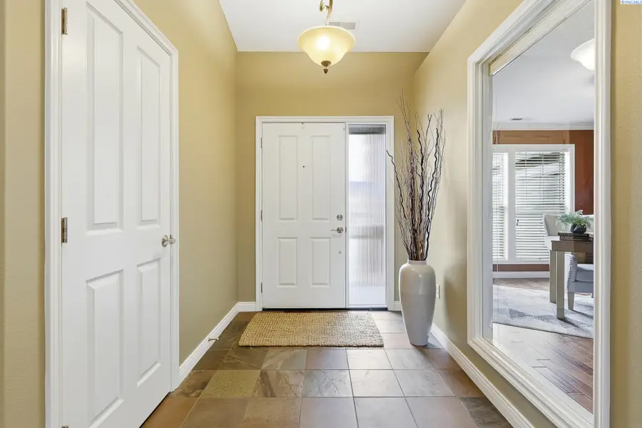 1614 S Jefferson Place, Kennewick, WA 99338 - Image #3