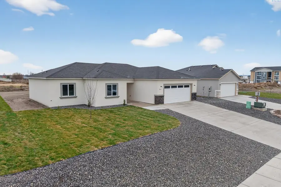 605 E Eureka Ave, Pasco, WA 99301 - Image #3