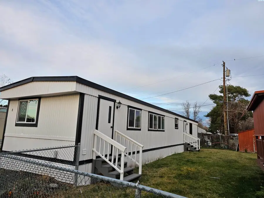 1421 S Cedar Street #8 #8, Kennewick, WA 99337 - Image #3