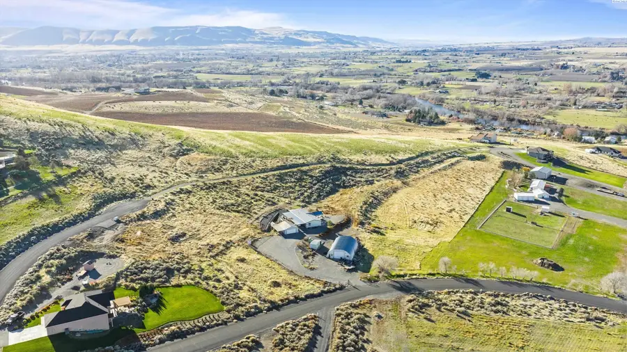 67710 N Lob Lane, Benton City, WA 99320 - Image #2