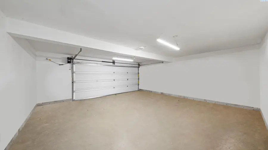 1001 S Benton Street, Kennewick, WA 99336 - Image #3