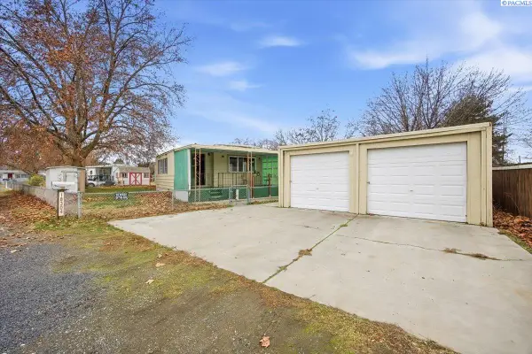 18304 Hawthorne, Kennewick, WA 99337