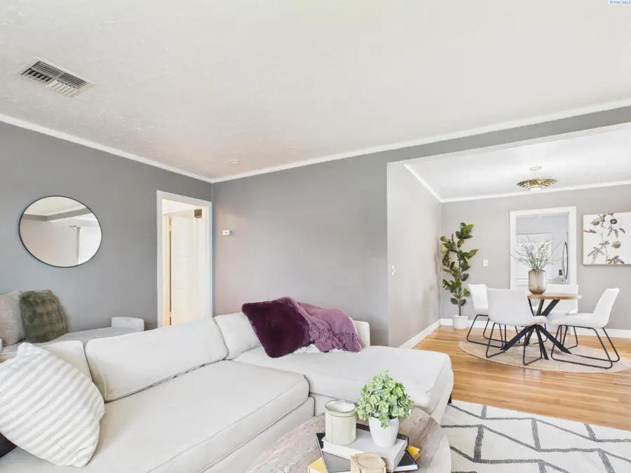 1108 Torbett St, Richland, WA 99354 - Image #2