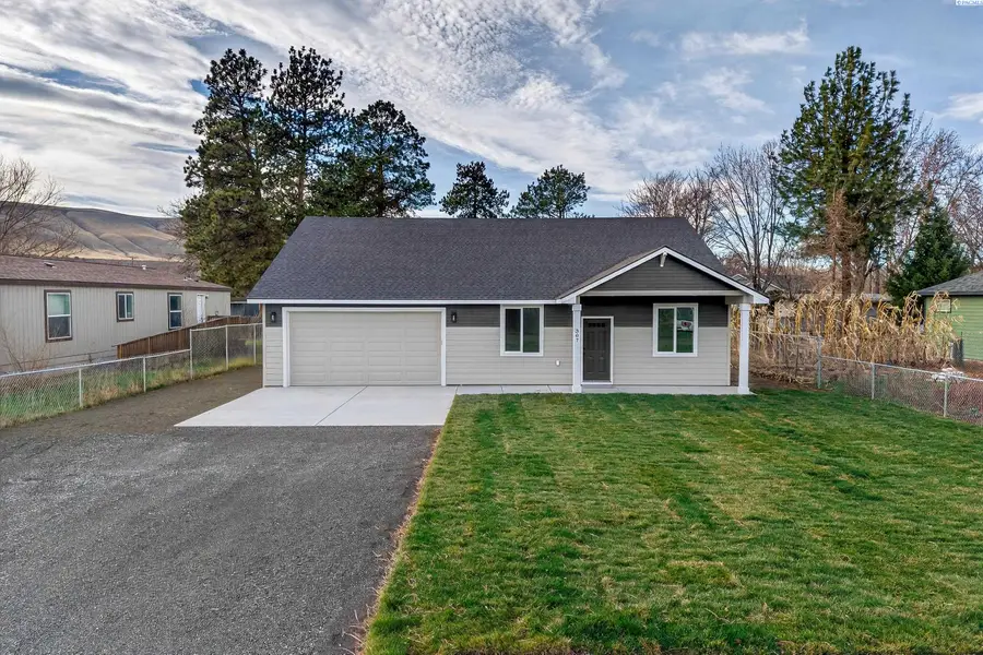 307 6th St, Benton City, WA 99320 - Image #2