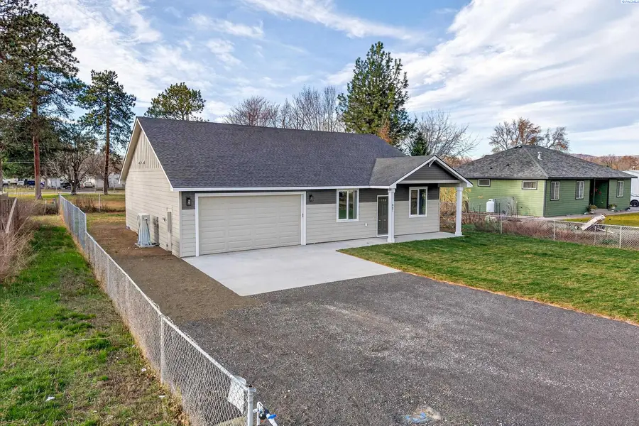 307 6th St, Benton City, WA 99320 - Image #3