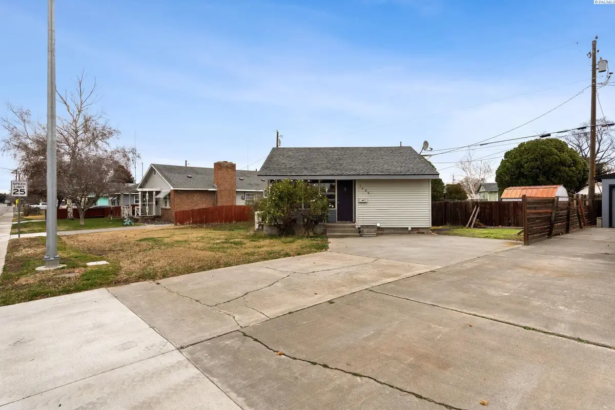 1606 Thayer, Richland, WA 99354 - Image #1