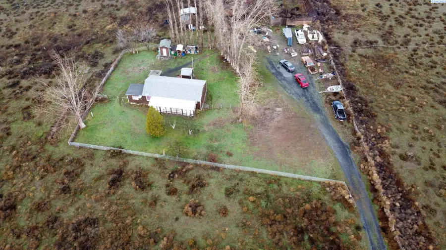 1636 N Frontage Rd, Moses Lake, WA 98837-8653 - Image #3