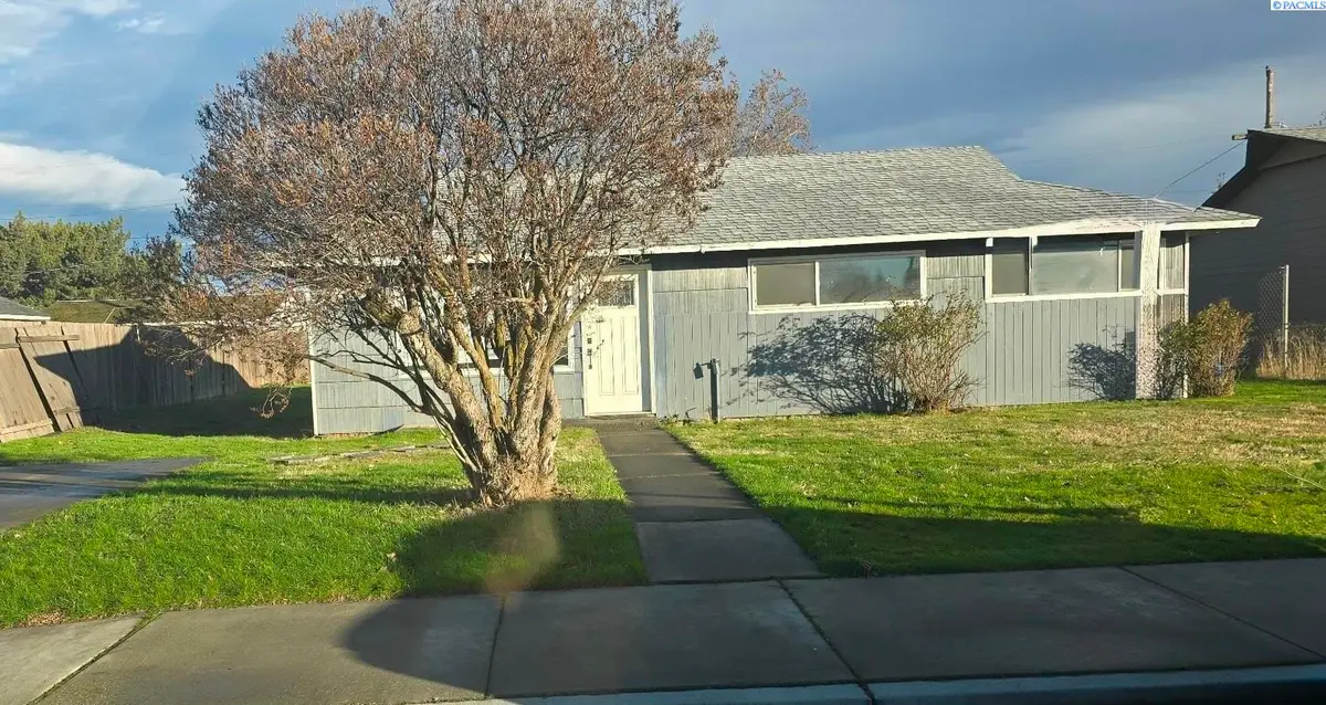718 S Almira, Connell, WA 99326 - Image #1
