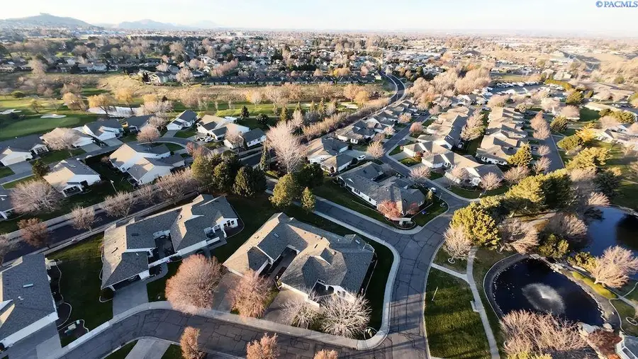 3400 S Huntington Loop, Kennewick, WA 99337 - Image #2