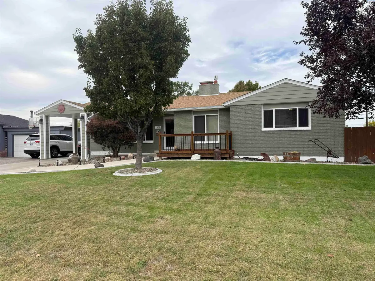 1930 Benson Ave, Prosser, WA 99350 - Image #1