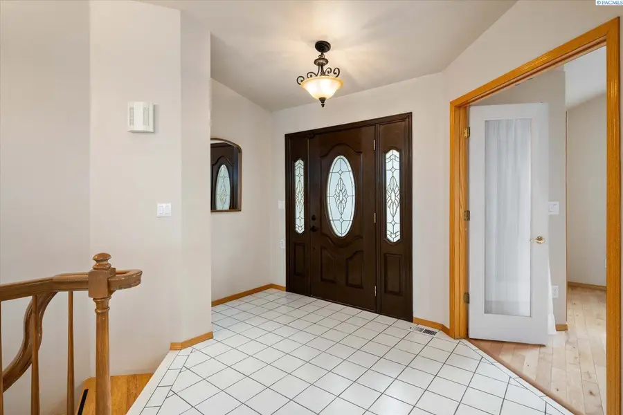 1937 Mountain View Drive, Prosser, WA 99350 - Image #3