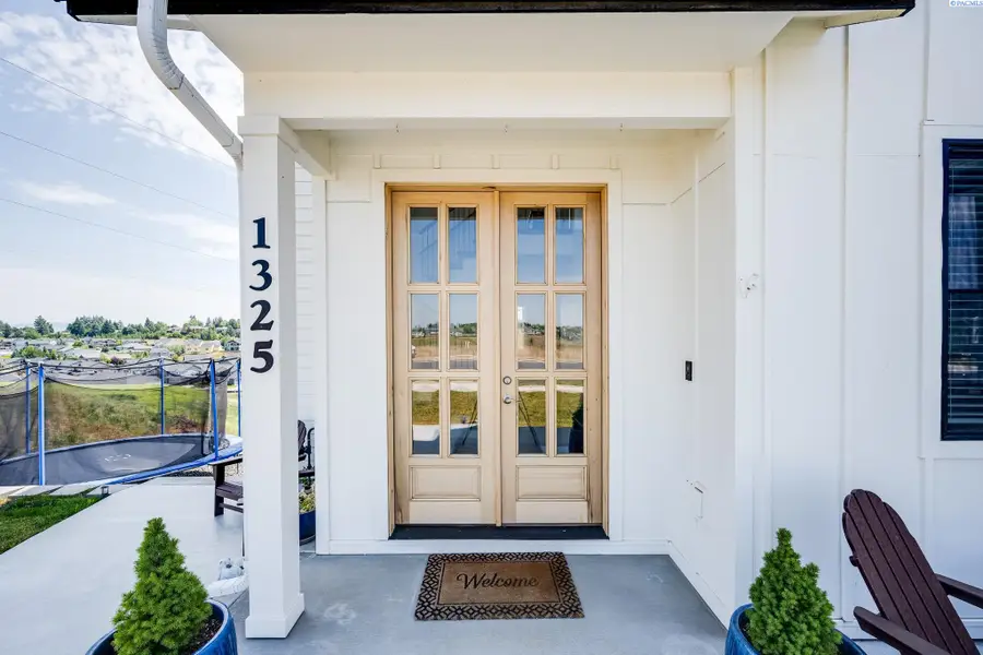 1325 SW Panorama Drive, Pullman, WA 99163 - #2