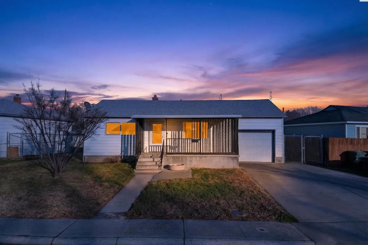 2018 Blue Ave, Richland, WA 99354 - Image #1