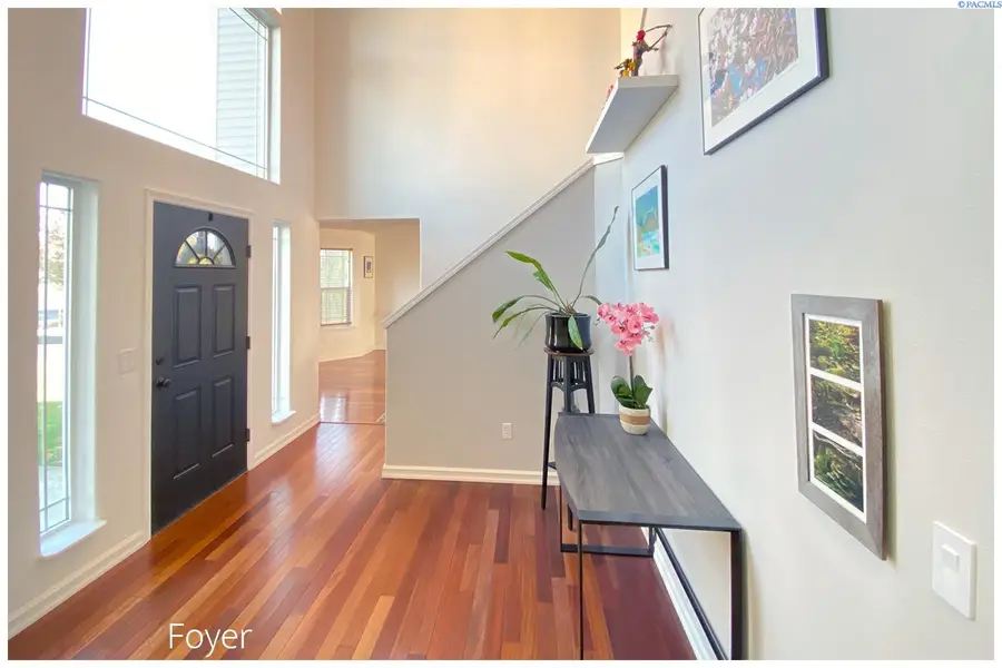 1506 NW Canyon View Dr, Pullman, WA 99163 - Image #2