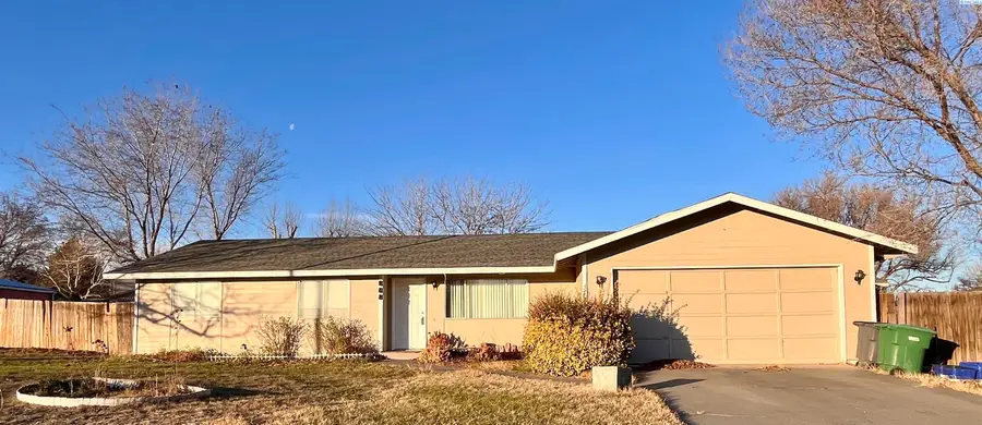 808 S Young Street, Kennewick, WA 99336 - Image #2