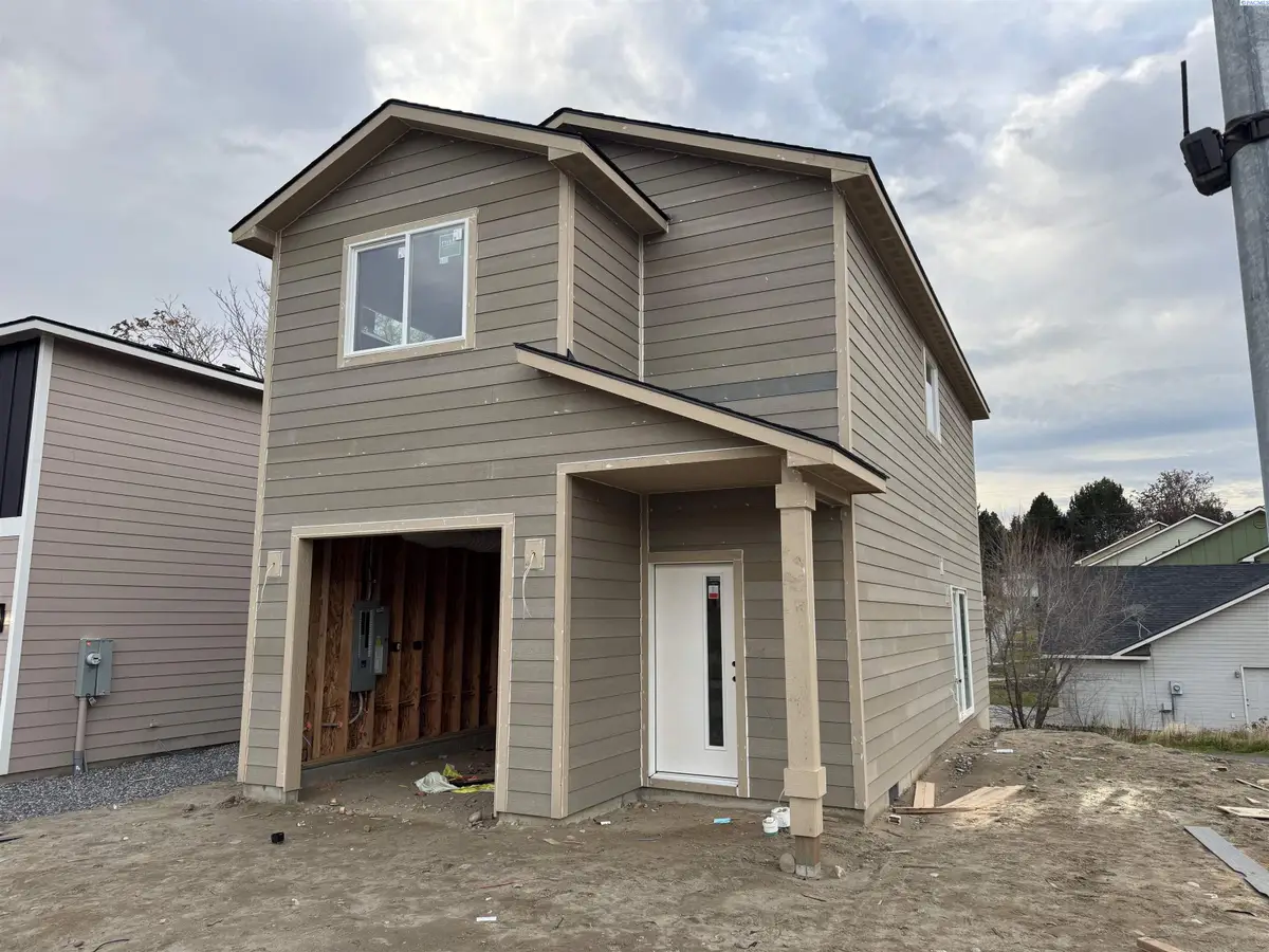 3430 W 6th Place, Kennewick, WA 99336 - Image #1