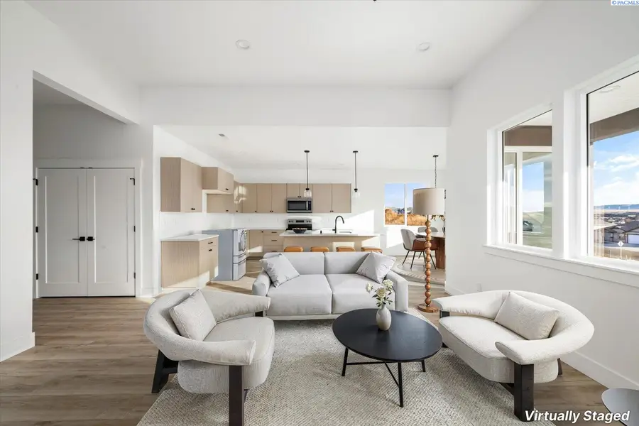 6645 W 27th Ave, Kennewick, WA 99338 - Image #2