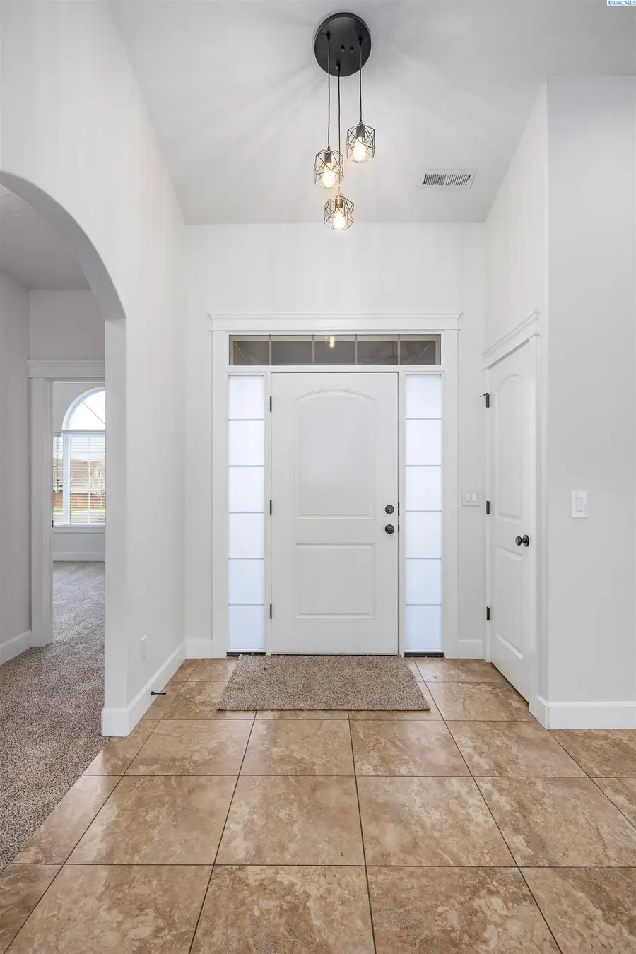 8713 W 9th Ave, Kennewick, WA 99336 - Image #3