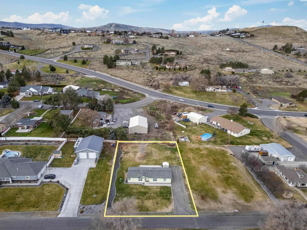 641 S 45th Ave, West Richland, WA 99353 - Image #1