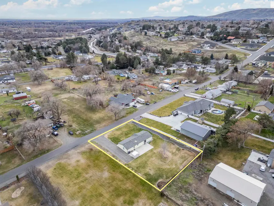 641 S 45th Ave, West Richland, WA 99353 - Image #3