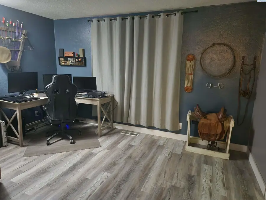 4004 W Deschutes Ave, Kennewick, WA 99336 - Image #3