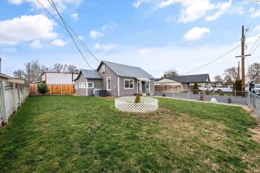 406 S Fir St, Kennewick, WA 99336 - Image #2