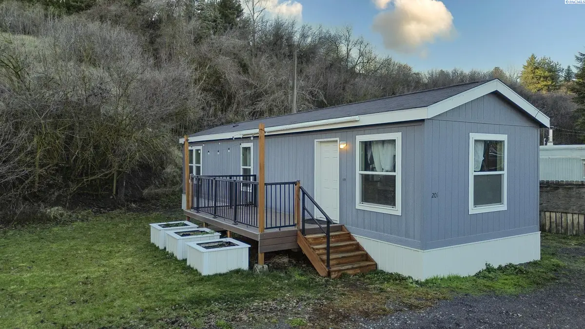 1155 SE Professional Mall Blvd #201, Pullman, WA 99163 - Image #1