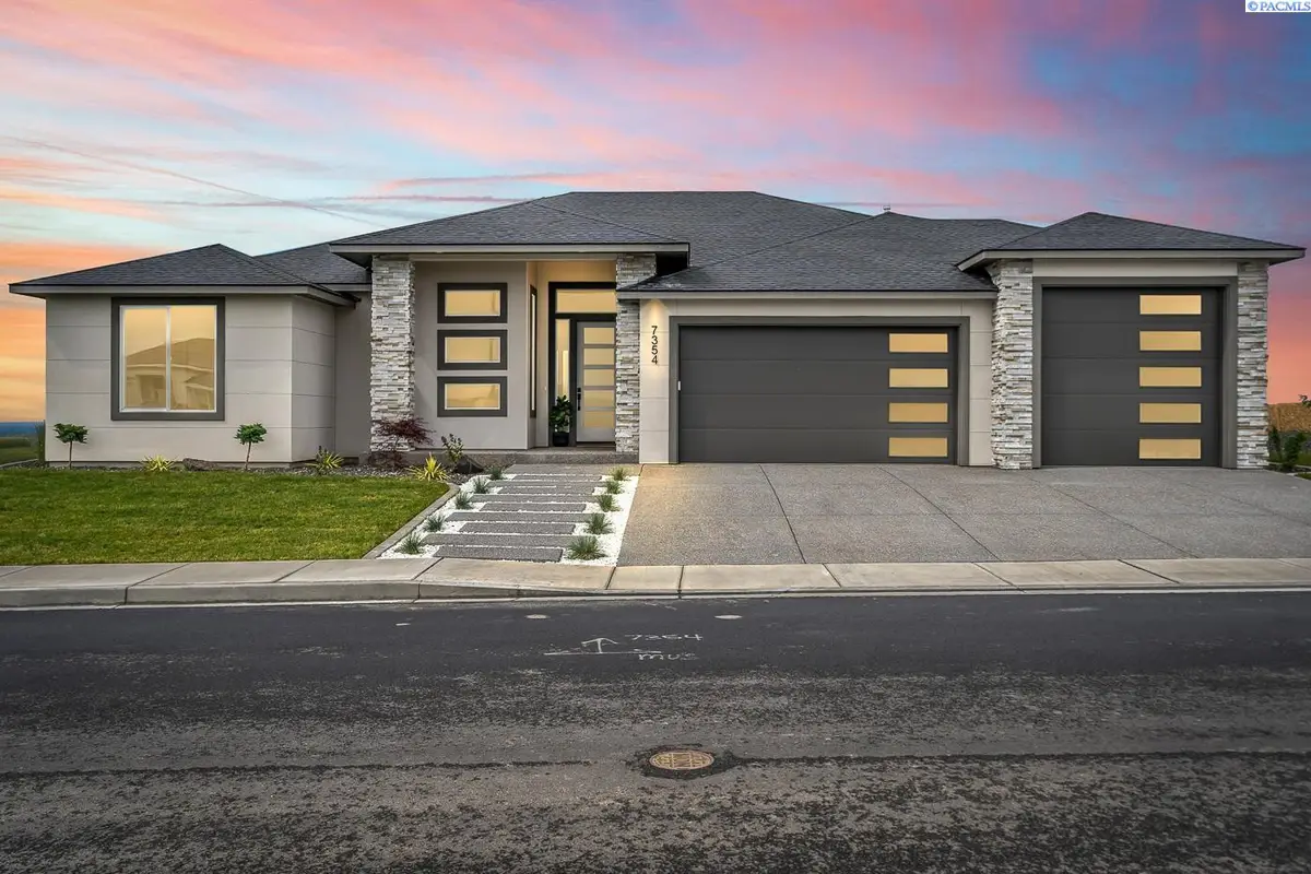 7354 W 22nd Ave, Kennewick, WA 99338 - Image #1