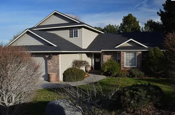 3024 Charity Ct, Kennewick, WA 99338