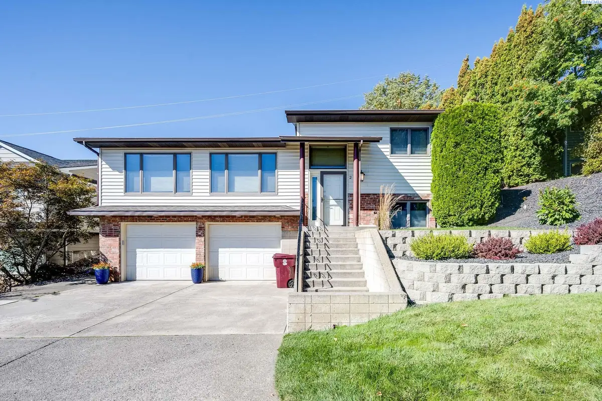 224 NW Sunrise Dr, Pullman, WA 99163 - Image #1