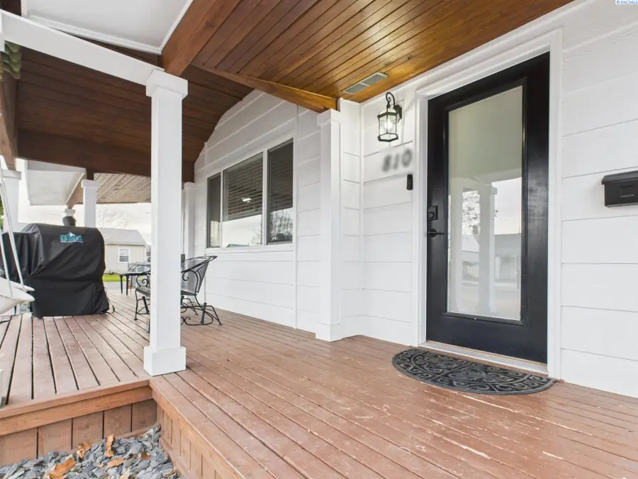 810 S Hawthorne St, Kennewick, WA 99336 - Image #2