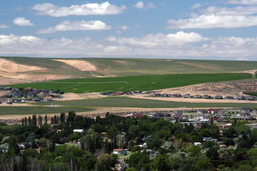 2560 Falconcrest Loop, Richland, WA 99352 - Image #3