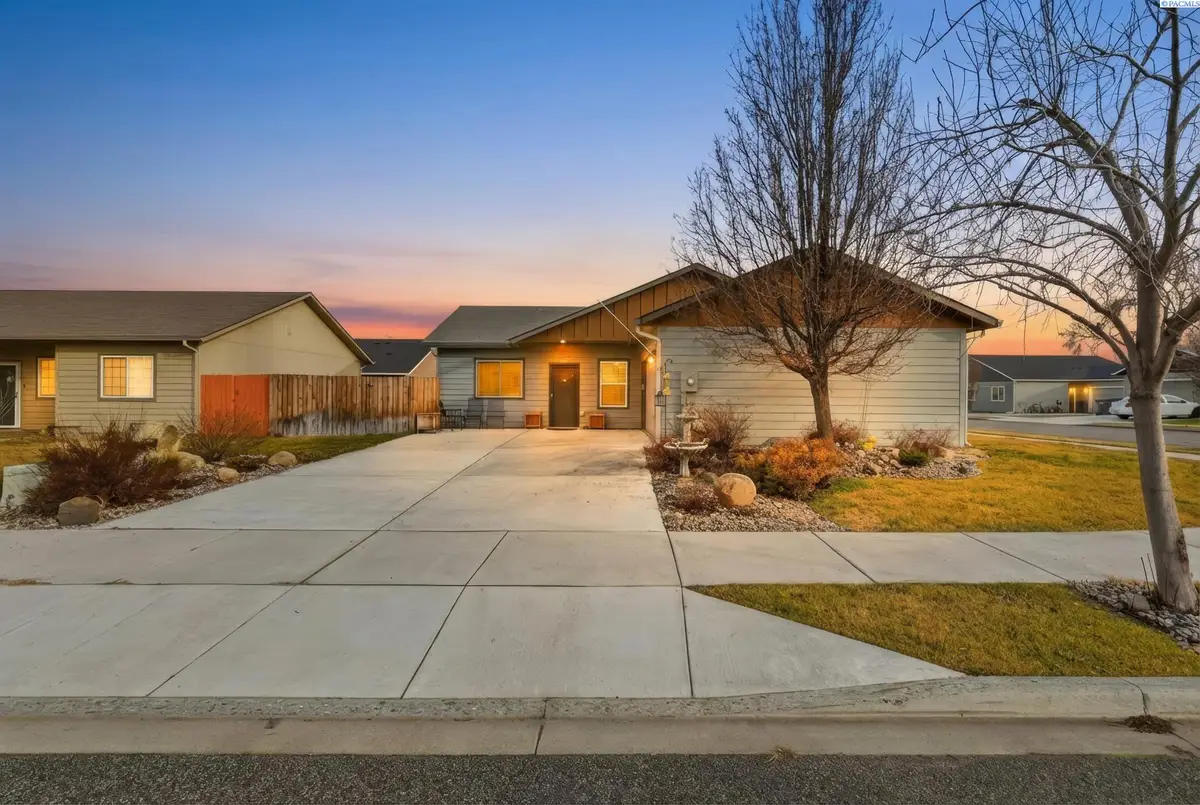 1520 N Irving Place, Kennewick, WA 99336 - Image #1