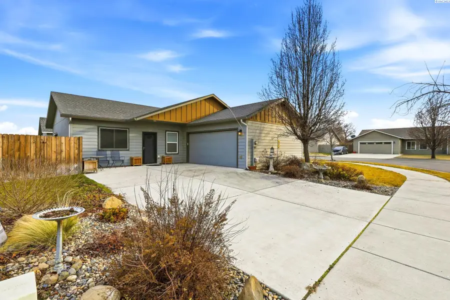1520 N Irving Place, Kennewick, WA 99336 - Image #2