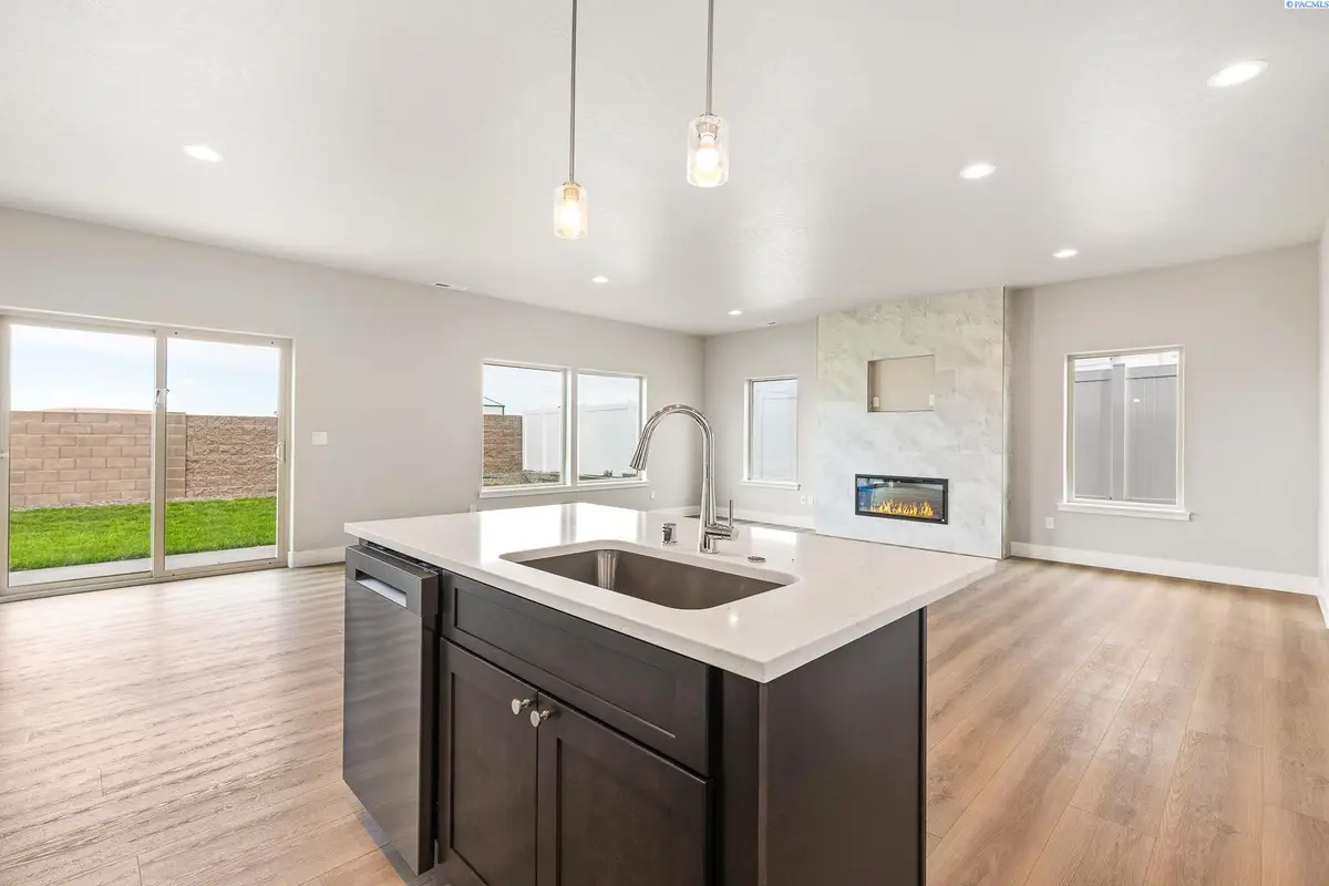 7454 Grapevine Ct, West Richland, WA 99353 - #1