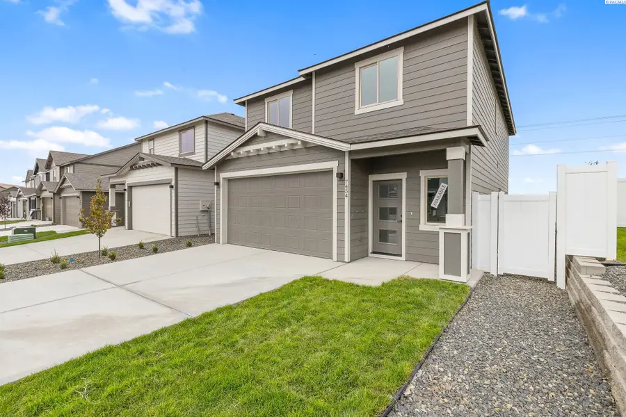 7454 Grapevine Ct, West Richland, WA 99353 - #3