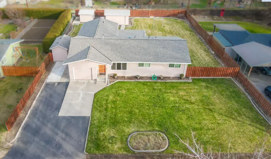 1032 Elm Street, Prosser, WA 99350 - Image #2