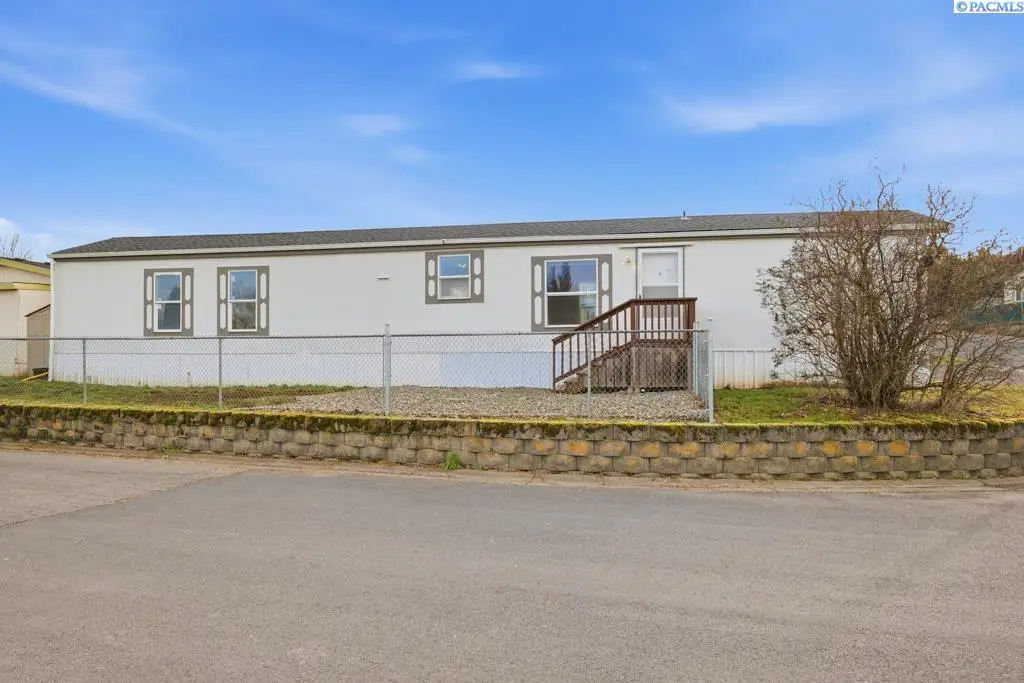 260 NW Golden Hills #43 #43, Pullman, WA 99163 - Image #1