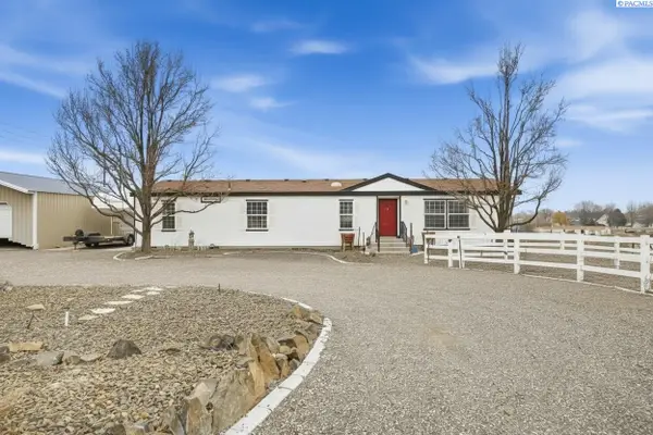 44004 E Mountain Pl, Benton City, WA 99320