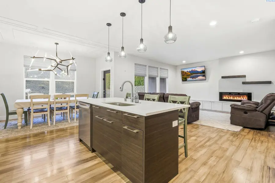 4857 Tillamook Dr, Richland, WA 99352 - Image #2