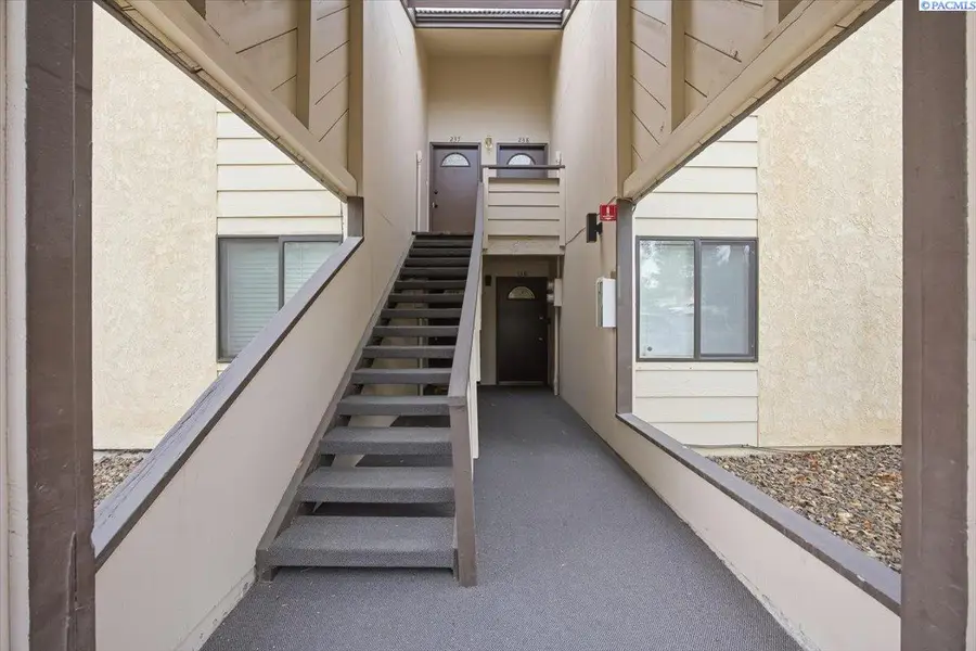 303 Gage Blvd #237, Richland, WA 99352 - Image #2