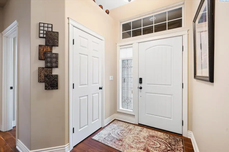 1447 Badger Mtn Lp, Richland, WA 99352 - Image #3