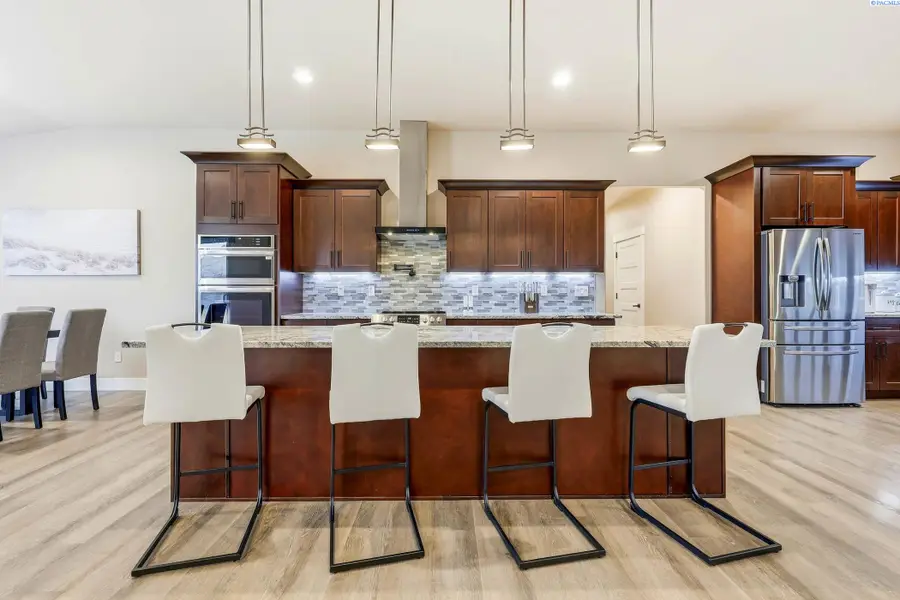 4104 S Coulee Vista Dr., Kennewick, WA 99338 - Image #3