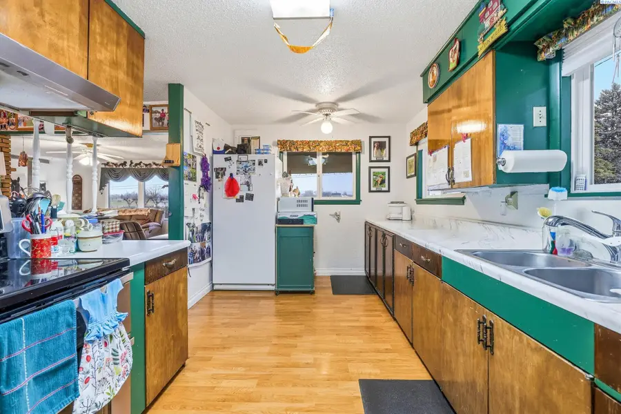 6850 Van Belle Road, Sunnyside, WA 98944 - Image #3