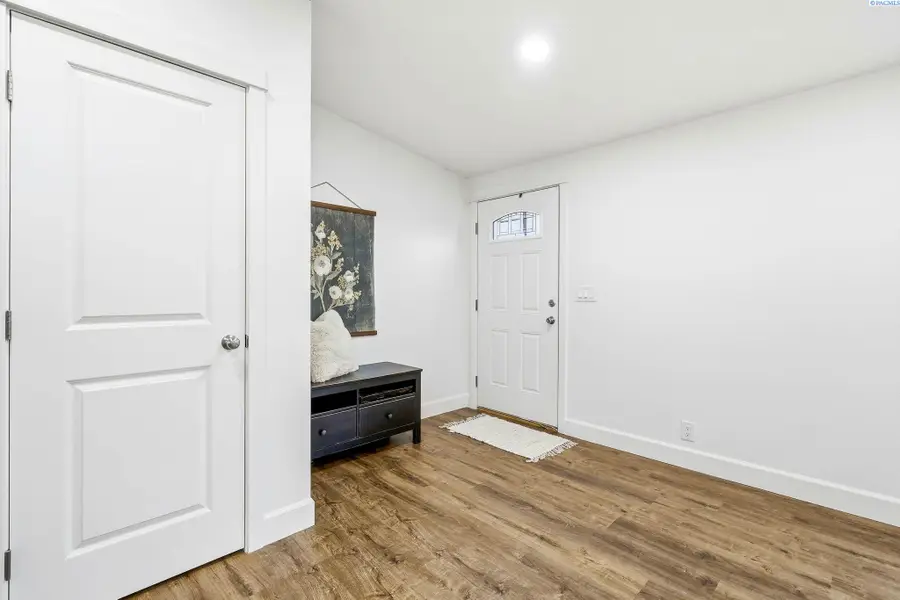 319 N Douglas, Pasco, WA 99301 - Image #3