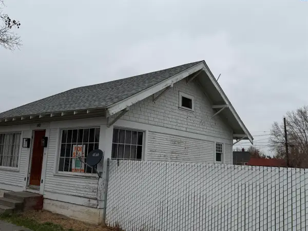 1107 W Yakima Street, Pasco, WA 99301