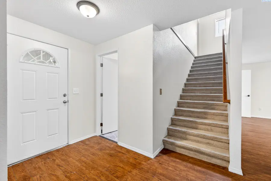 6716 Fenway Drive, Pasco, WA 99301 - Image #2