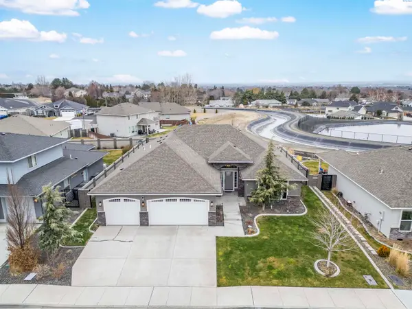 2604 W 44th Place, Kennewick, WA 99337